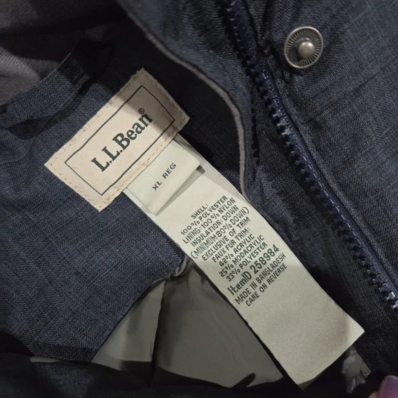 L L Bean Down Gray Hooded Winter Jacket with Fur Trim Size XL - Picture 3 of 7